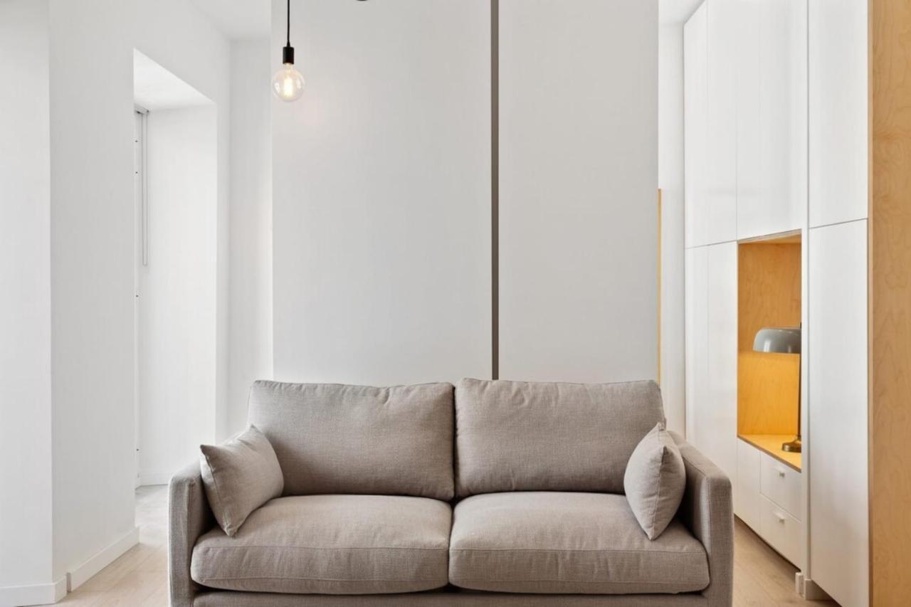 Modern 1 Bedroom Apartment Near Lavapies マドリード エクステリア 写真