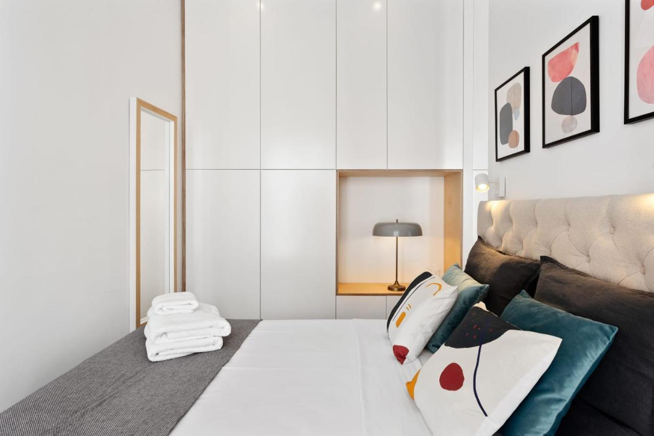 Modern 1 Bedroom Apartment Near Lavapies マドリード エクステリア 写真