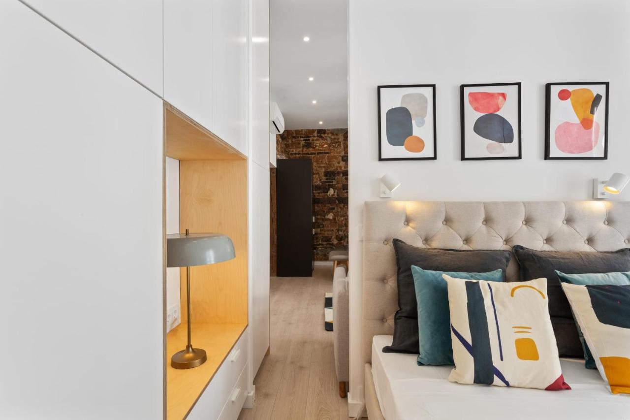 Modern 1 Bedroom Apartment Near Lavapies マドリード エクステリア 写真